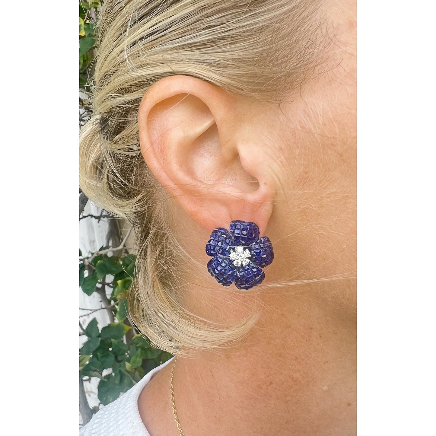 Greenleaf & Crosby - Medium Invisibly - Set Sapphire Diamond Flower Earrings