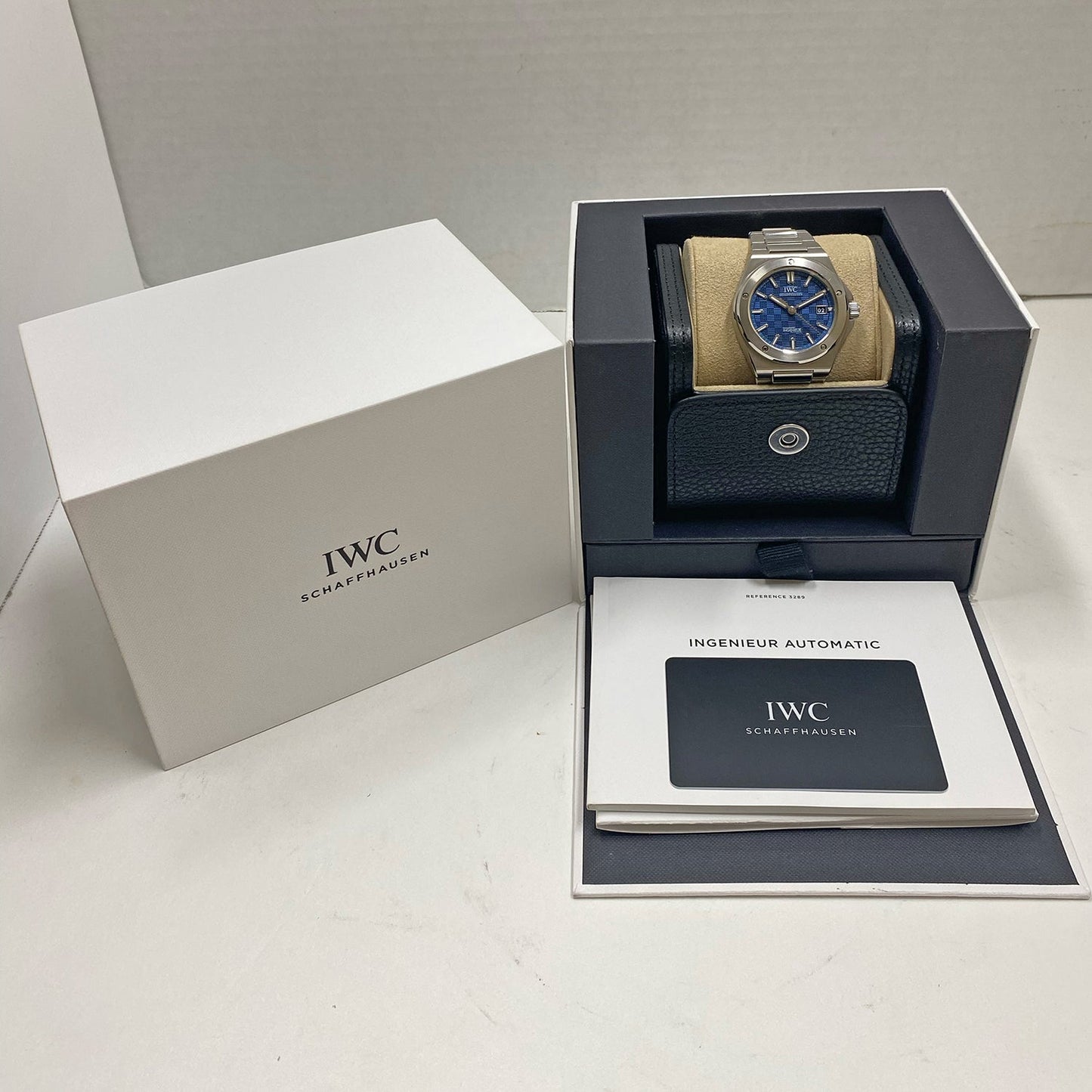 IWC Schaffhausen - Pre - Owned Ingenieur Automatic 40 Blue Dial (IW328907)