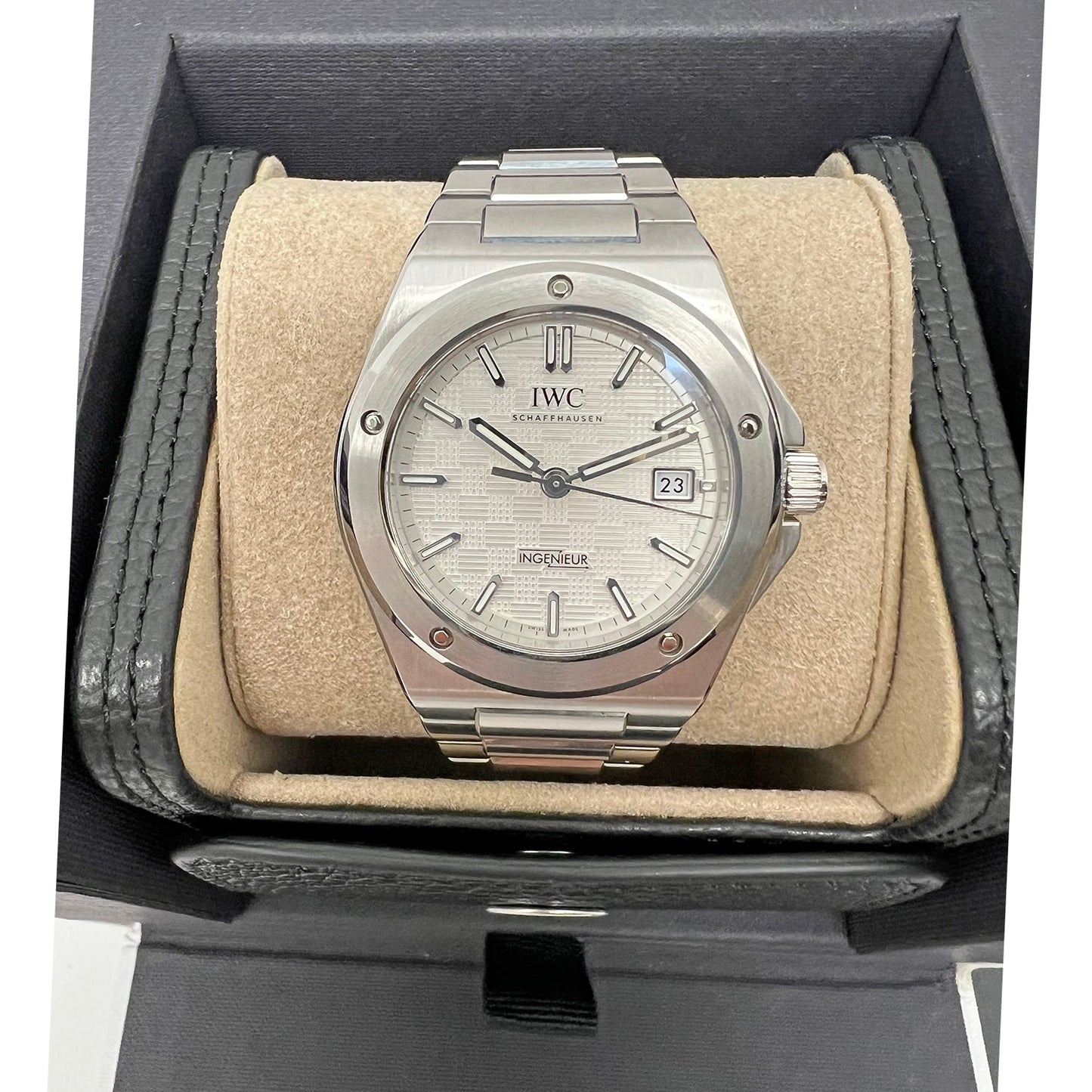 IWC Schaffhausen - Pre - Owned Ingenieur Automatic 40 (IW328902)