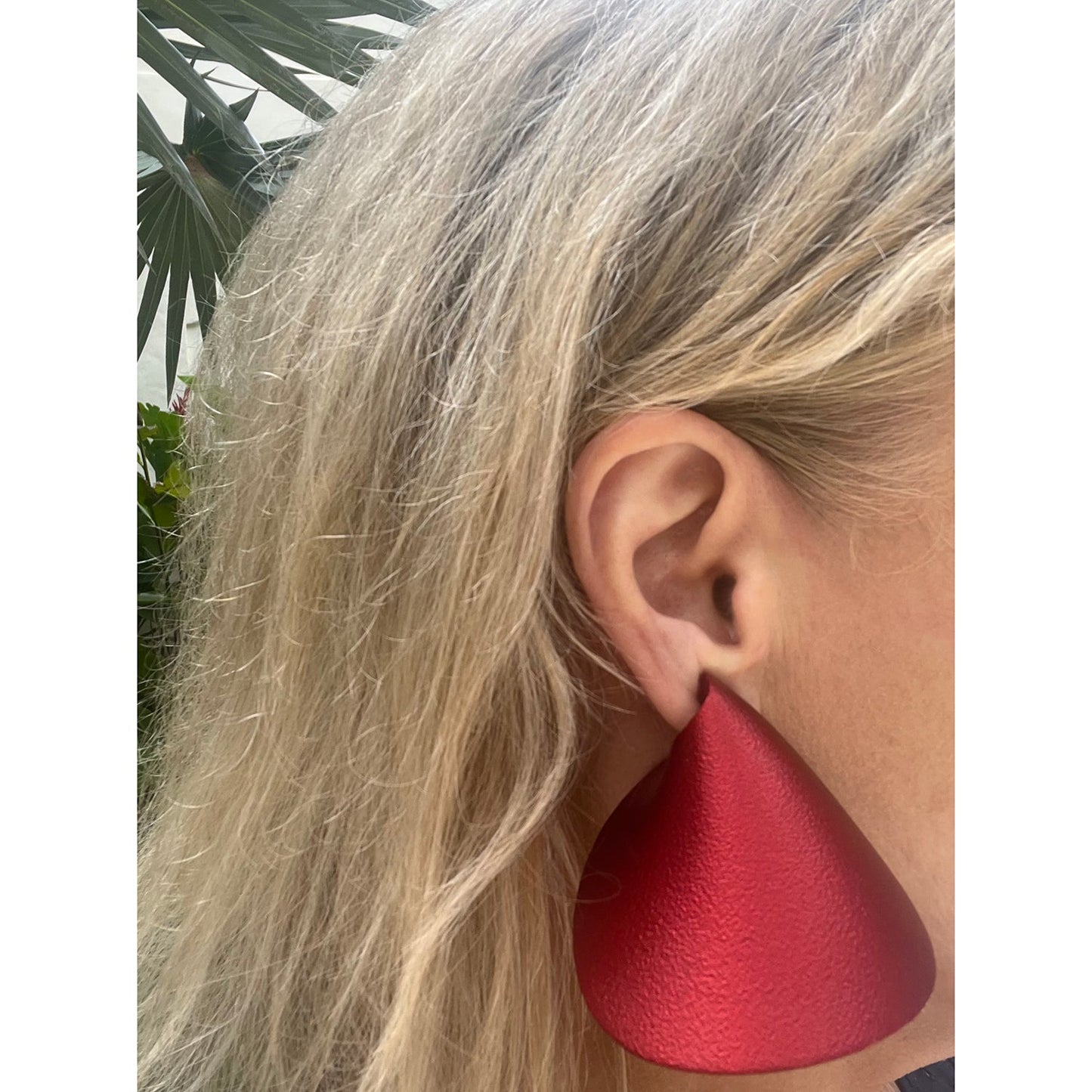 JAR - Red Aluminum Gold Voiles Clip Earrings