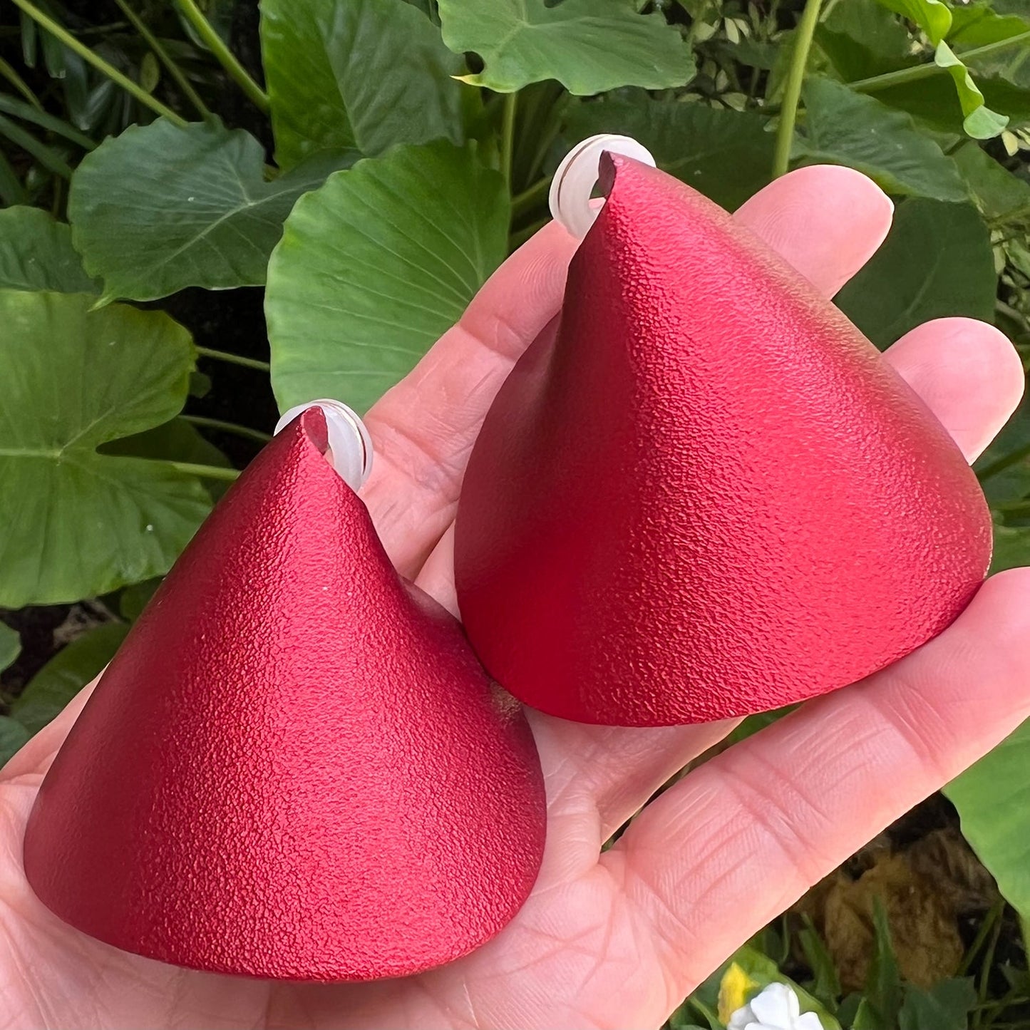 JAR - Red Aluminum Gold Voiles Clip Earrings