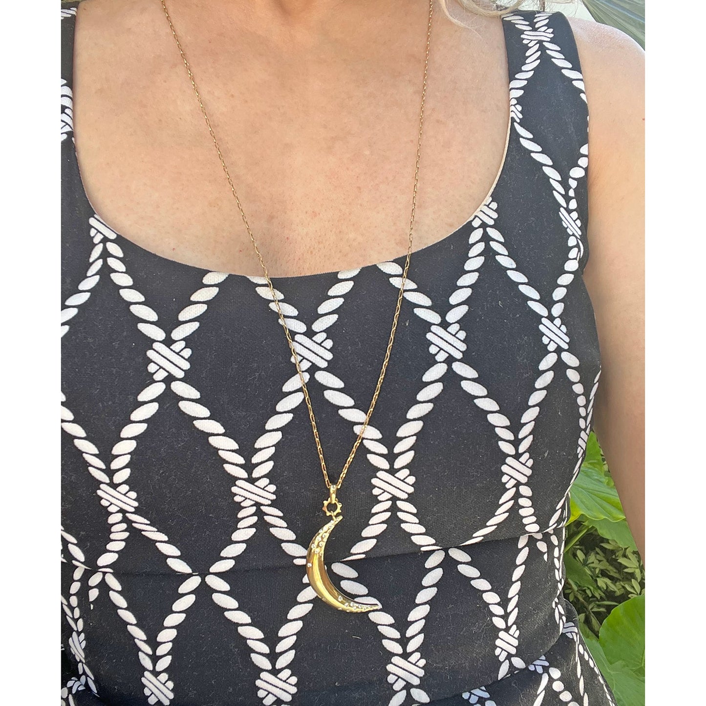 Monica Rich Kosann - 18k Yellow Gold Diamond Crescent Moon Pendant Necklace