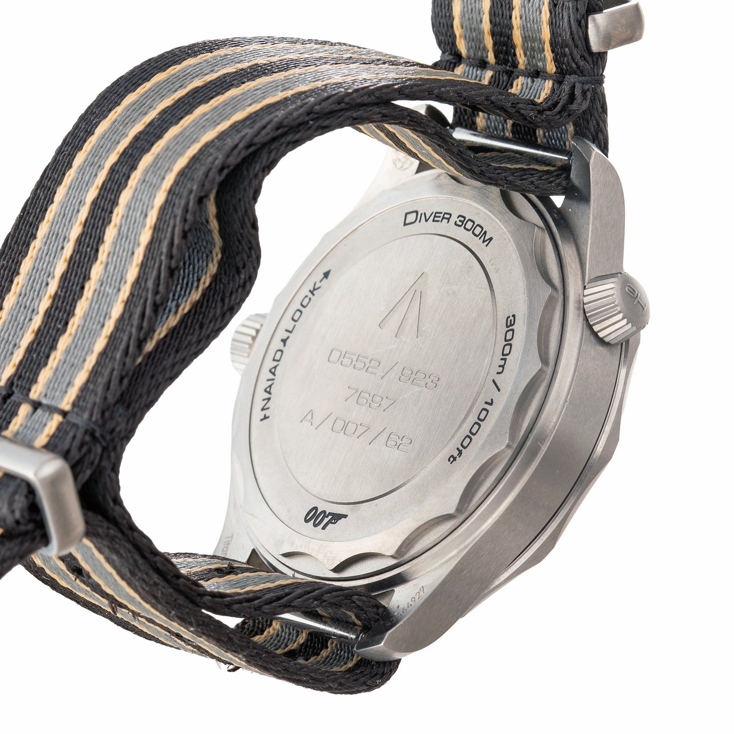 Seamaster Diver 300M 007 Edition (210.92.42.20.01.001)