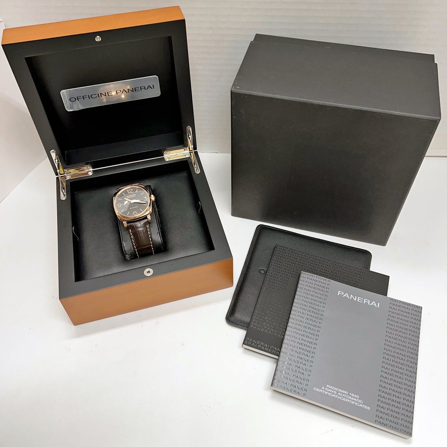 Panerai - Pre - Owned Radiomir 1940 Rose Gold (PAM00573)