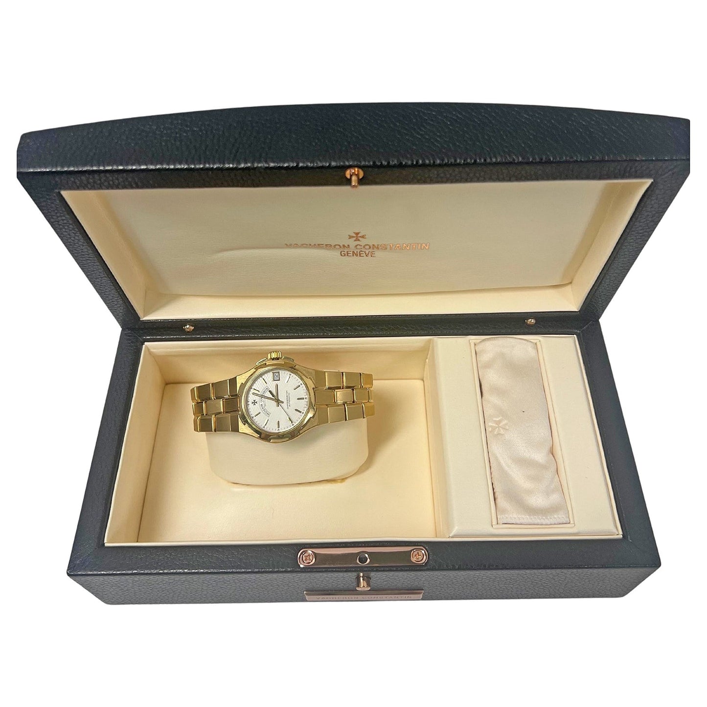 Vacheron Constantin - Overseas 35mm Yellow Gold (42050/423J)