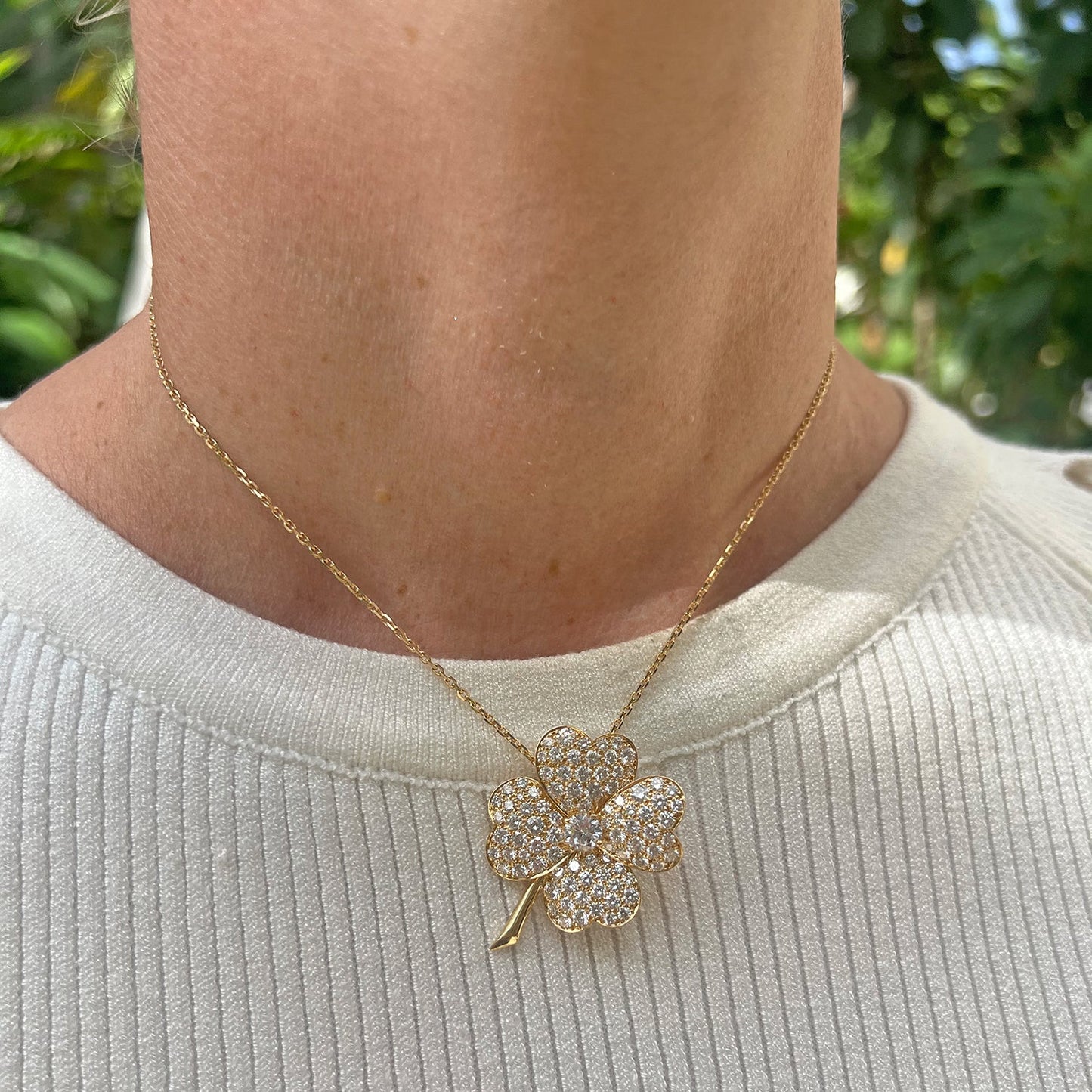 Van Cleef & Arpels - 18k Yellow Gold Diamond Cosmos Clip Pendant