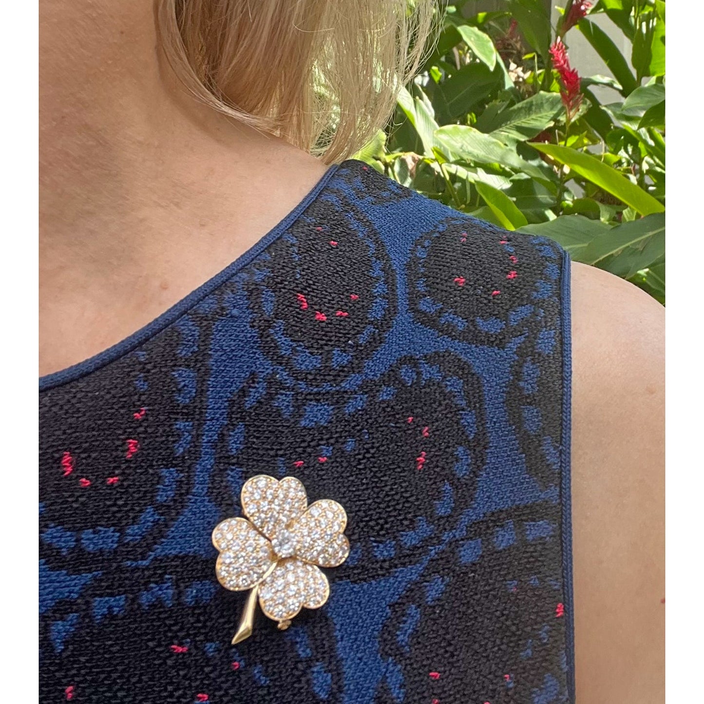 Van Cleef & Arpels - 18k Yellow Gold Diamond Cosmos Clip Pendant