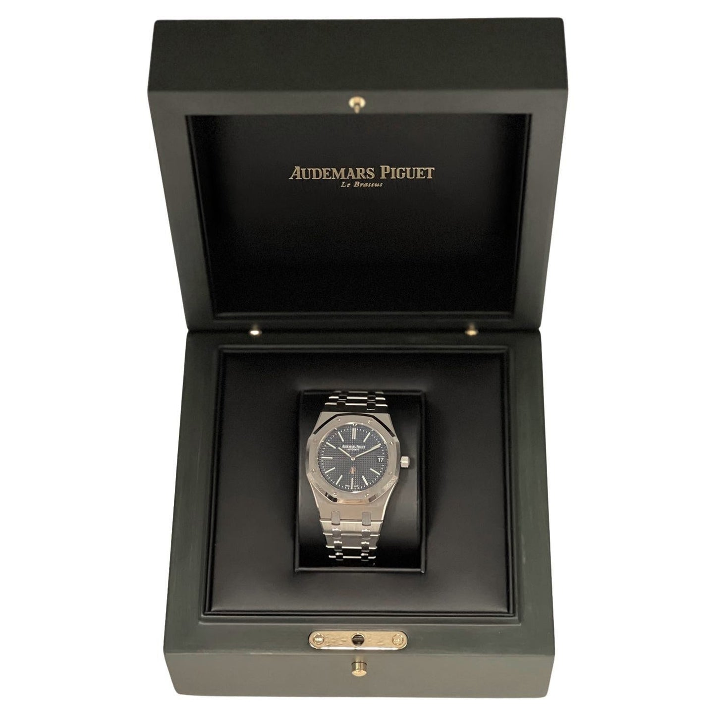 Audemars Piguet - Royal Oak "50th Anniversary" Extra-Thin (16202ST.OO.1240ST.02)