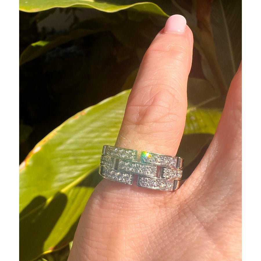 Cartier - 18k White Gold Diamond Maillon Panthère Ring