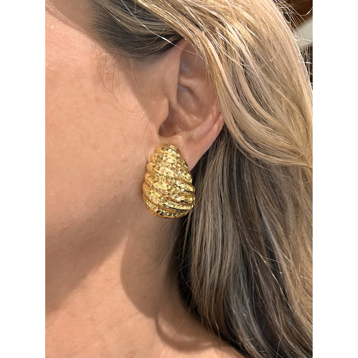 David Webb - 1970s Hammered 18k Yellow Gold Half Hoops
