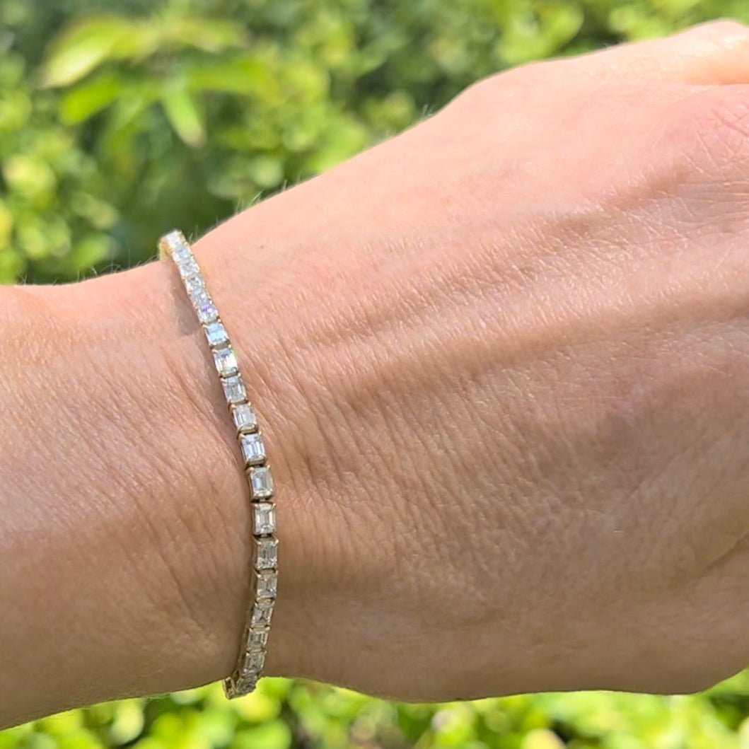 Estate Collection - 18k Yellow Gold Emerald-Cut Diamond Line Bracelet