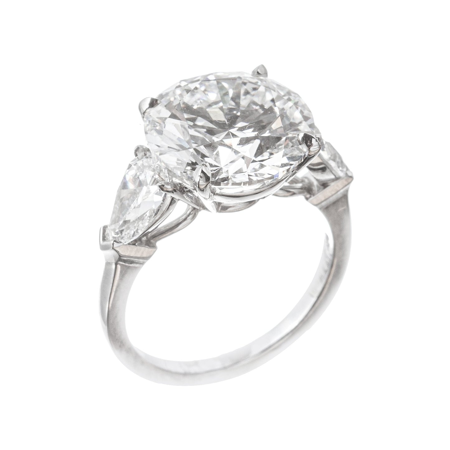 Greenleaf & Crosby - 7.18ct Round Brilliant Diamond Ring (E/VS1)