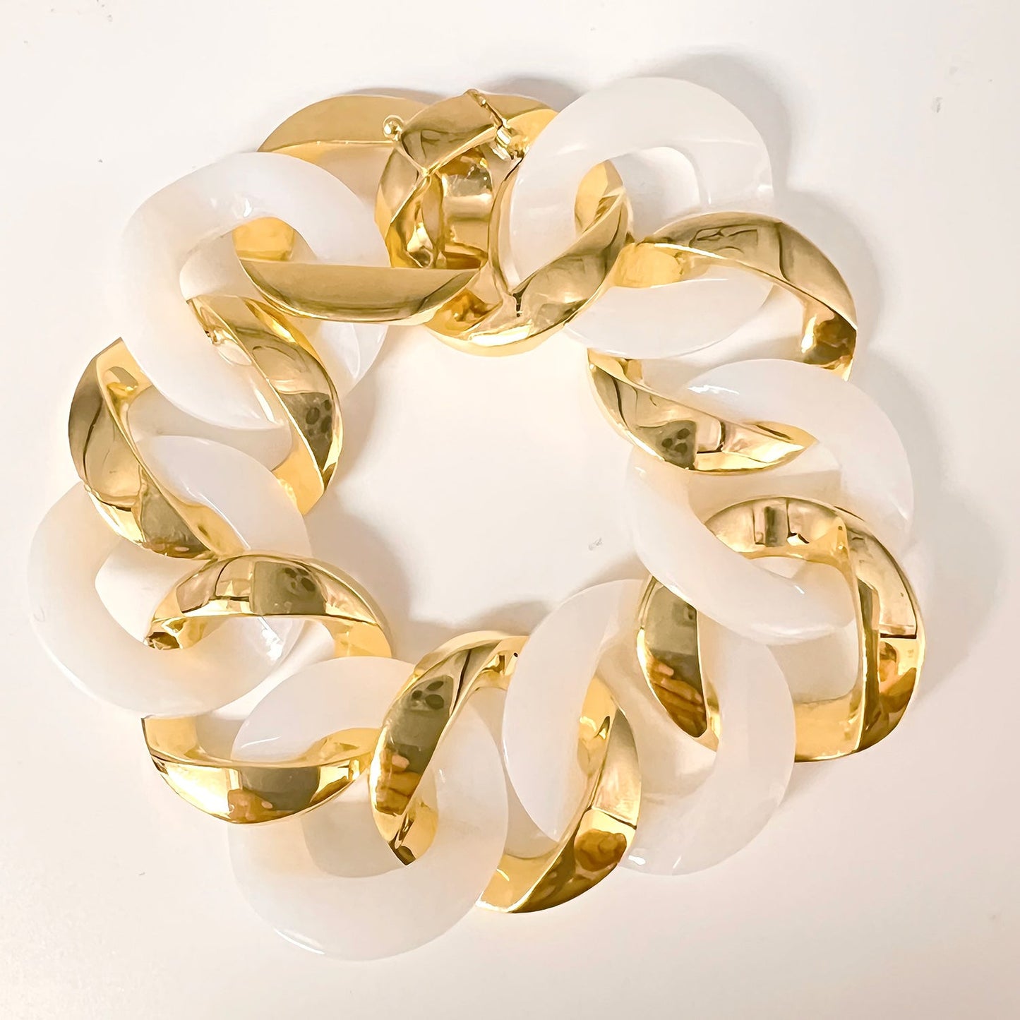 Verdura - Estate 18k Gold White Agate Curb-Link Bracelet