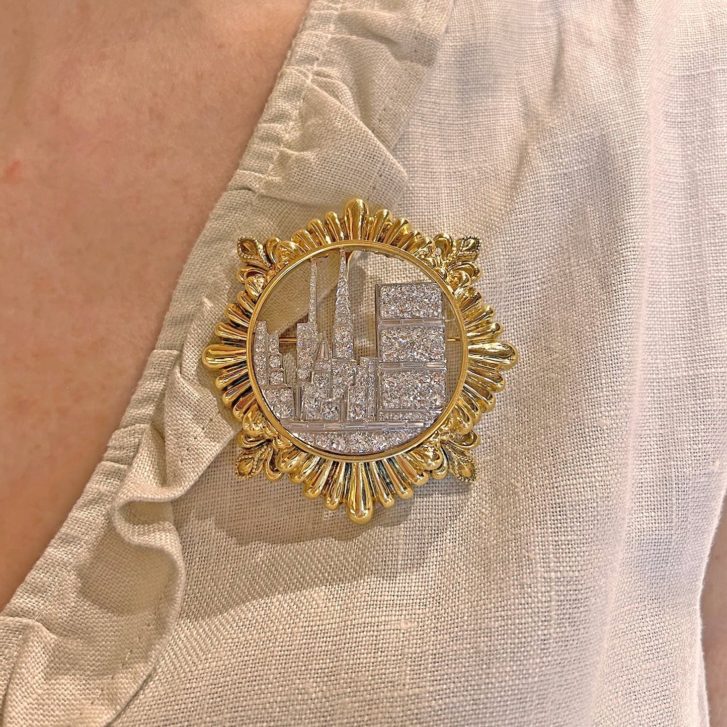 Wander - Platinum 18k Gold Diamond City Skyline Pendant Brooch
