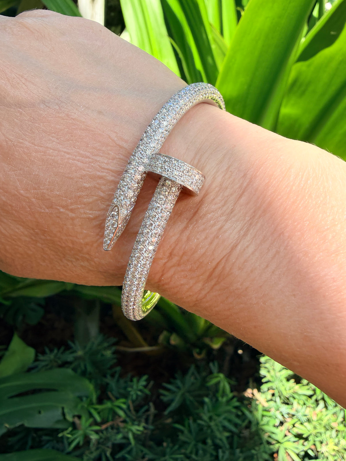 18k White Gold Diamond Large Juste un Clou Bracelet