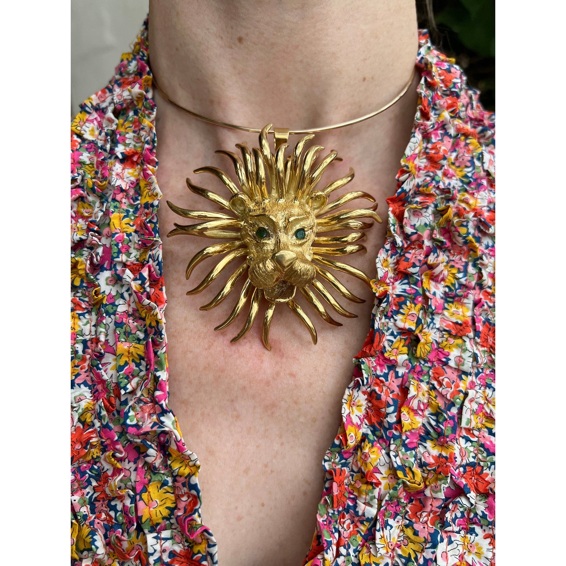 Cartier - 1970s 18k Yellow Gold Lion Mask Pendant Brooch