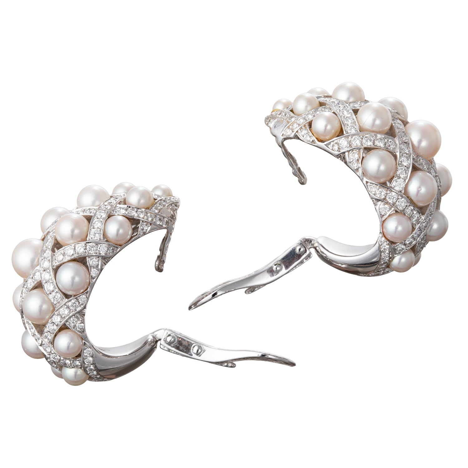 Chanel - 18k White Gold Pearl Diamond Matelassé Earrings