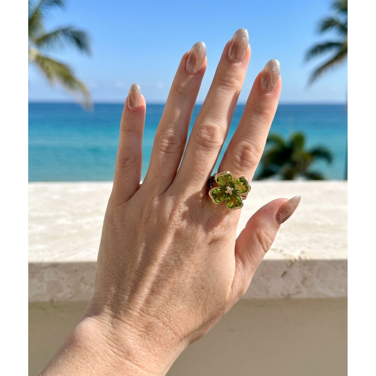 Chanel - 18k Yellow Gold Peridot Iolite Clover Ring