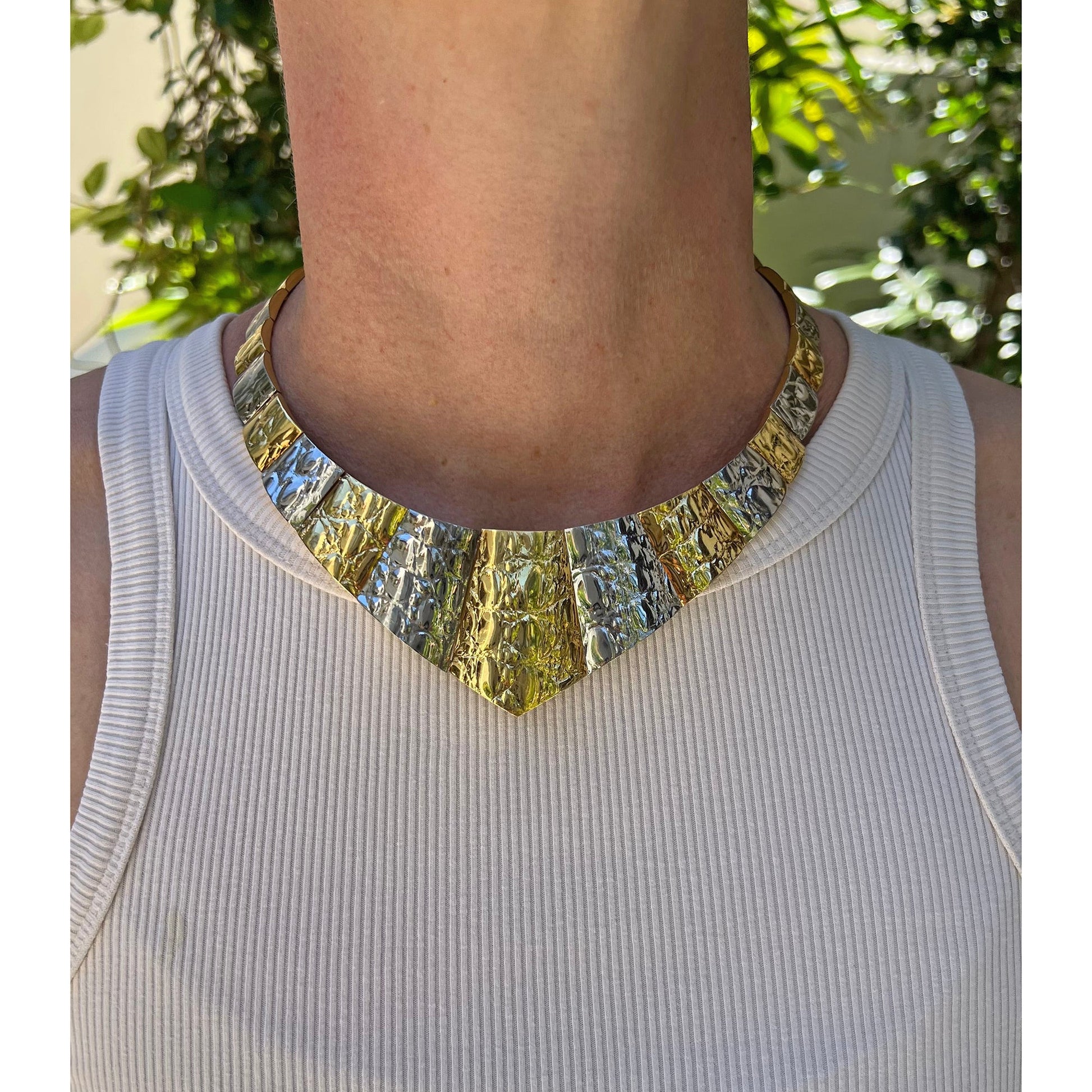 Gucci - 18k Yellow & White Gold Alligator Finish Collar Necklace