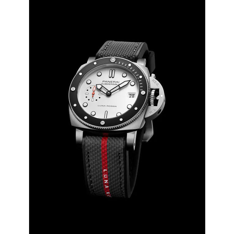 Panerai Watch Submersible Luna Rossa 42mm PAM01579