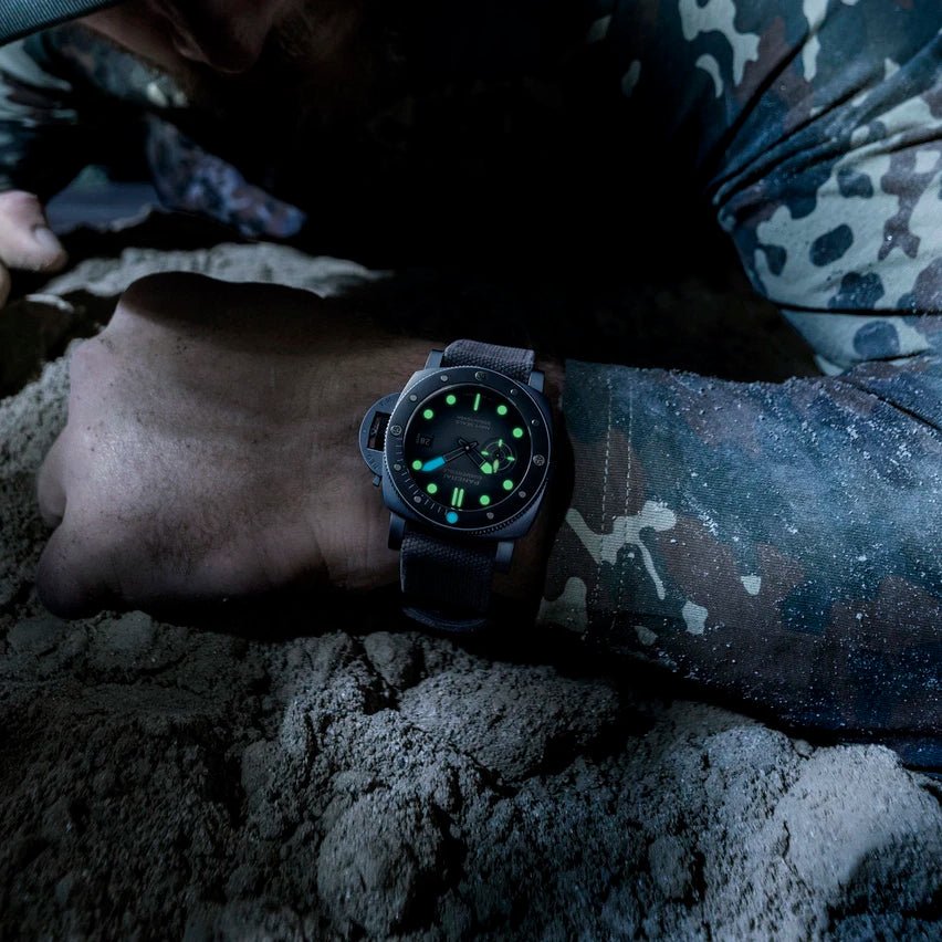 Panerai - Submersible Navy SEALs 44mm Steel (PAM01738)