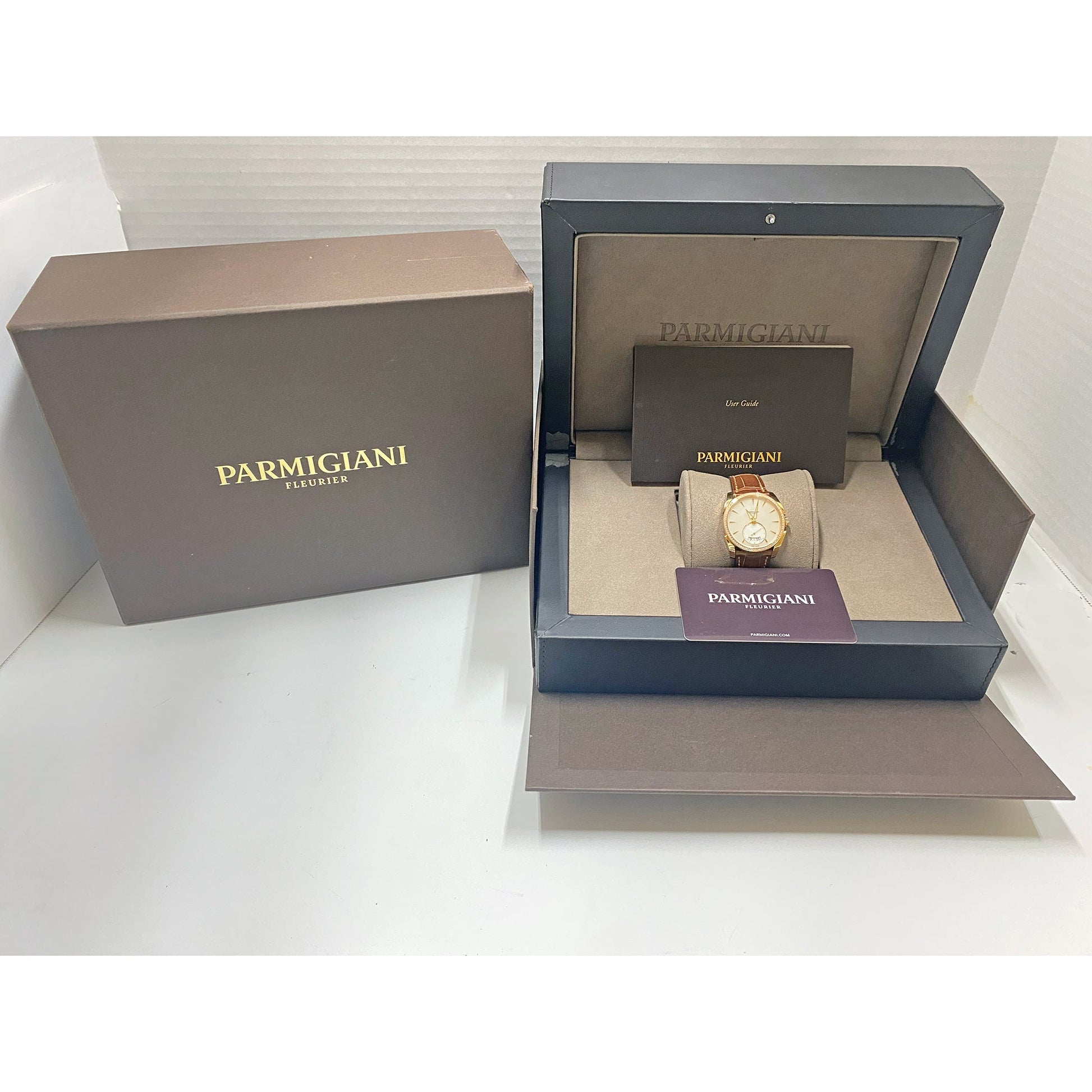 Parmigiani Fleurier - Tonda Metropolitaine 33mm (PFC273 - 1063300 - HC6121)