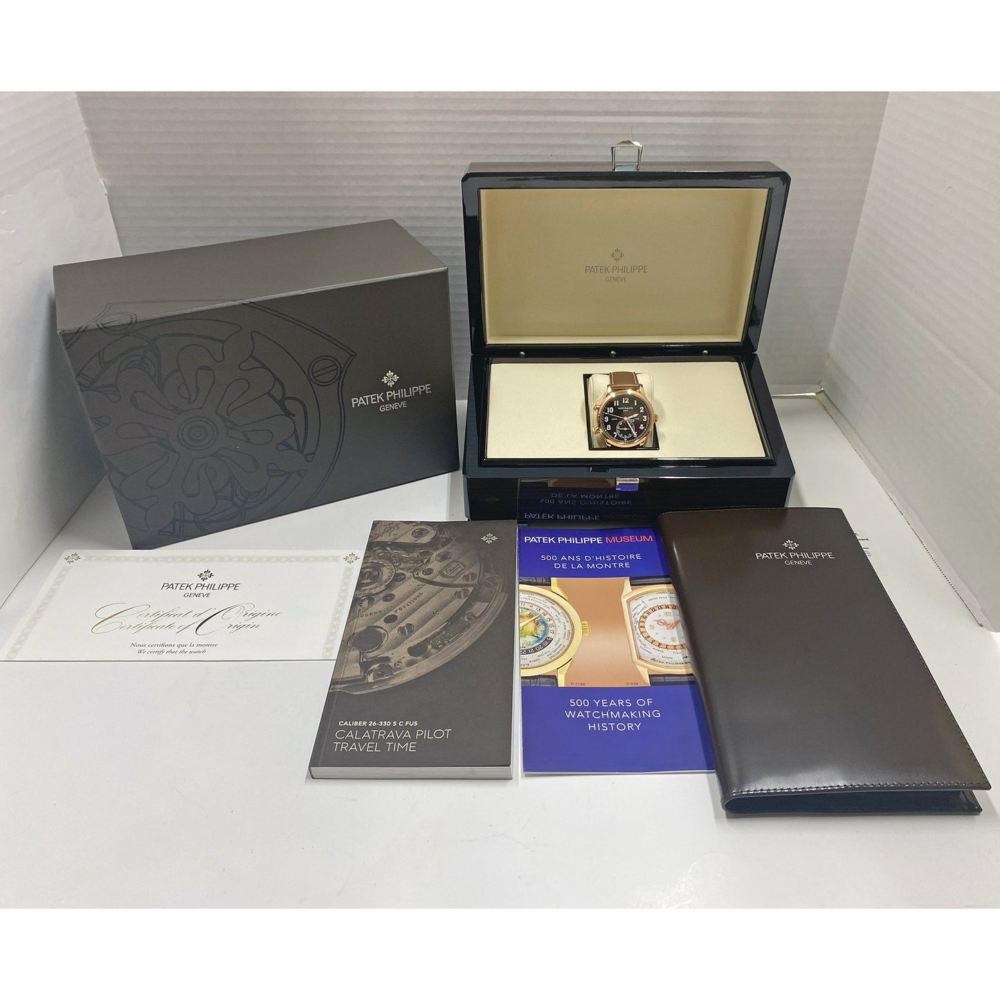 Patek Philippe - Calatrava Pilot Travel Time Rose Gold (5524R-001)