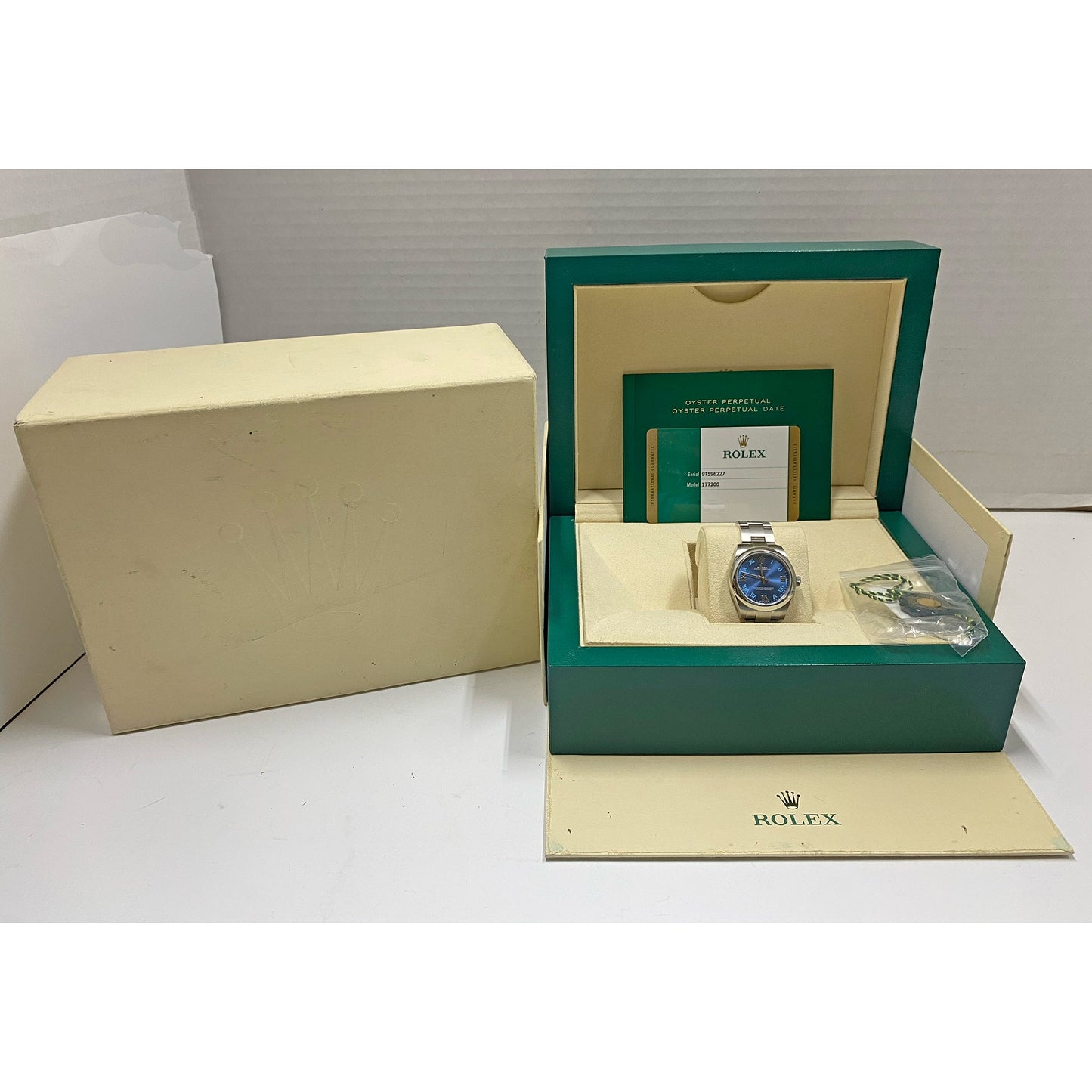 Rolex - Oyster Perpetual 31 Blue Roman Numerals (117200)