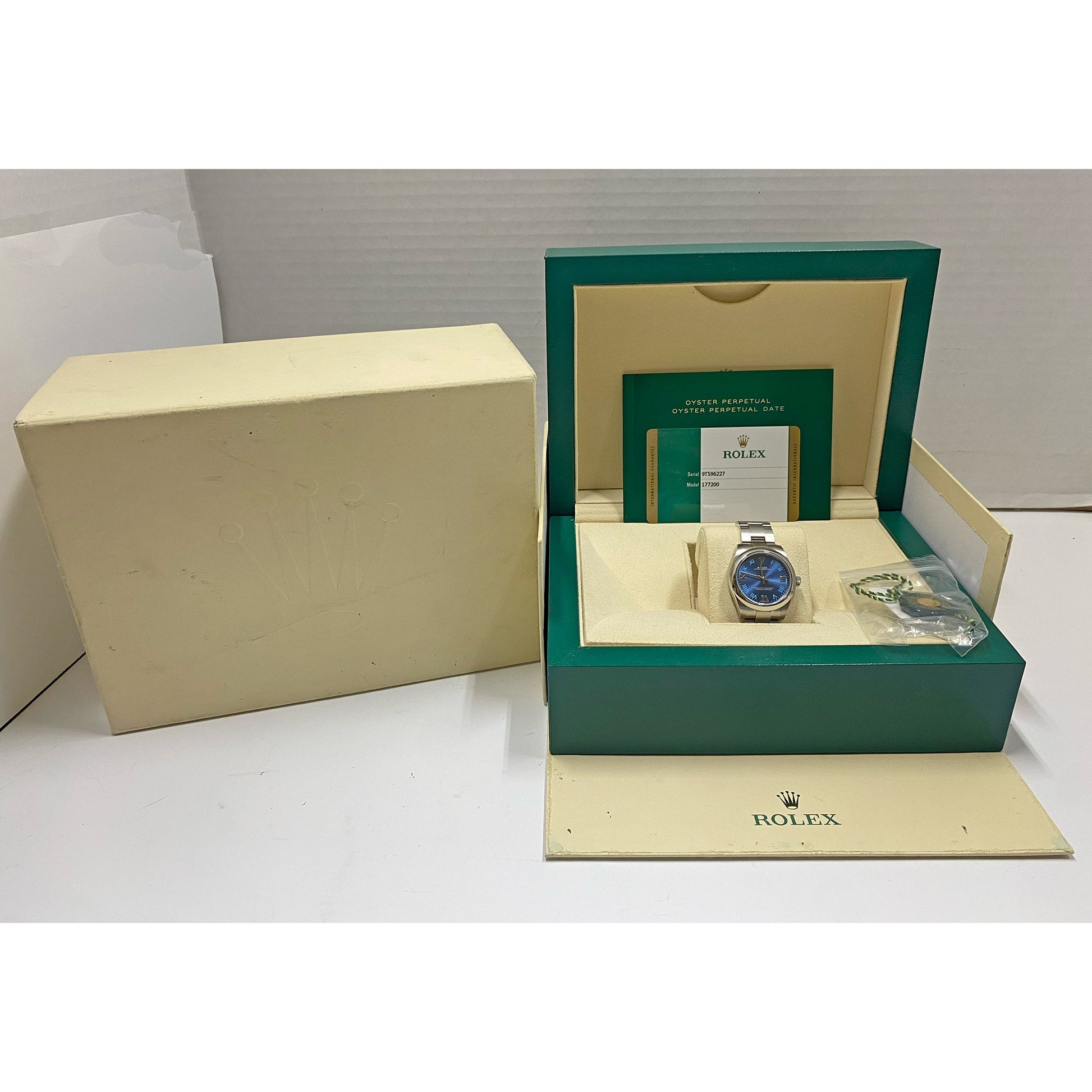 Rolex - Oyster Perpetual 31 Blue Roman Numerals (117200)
