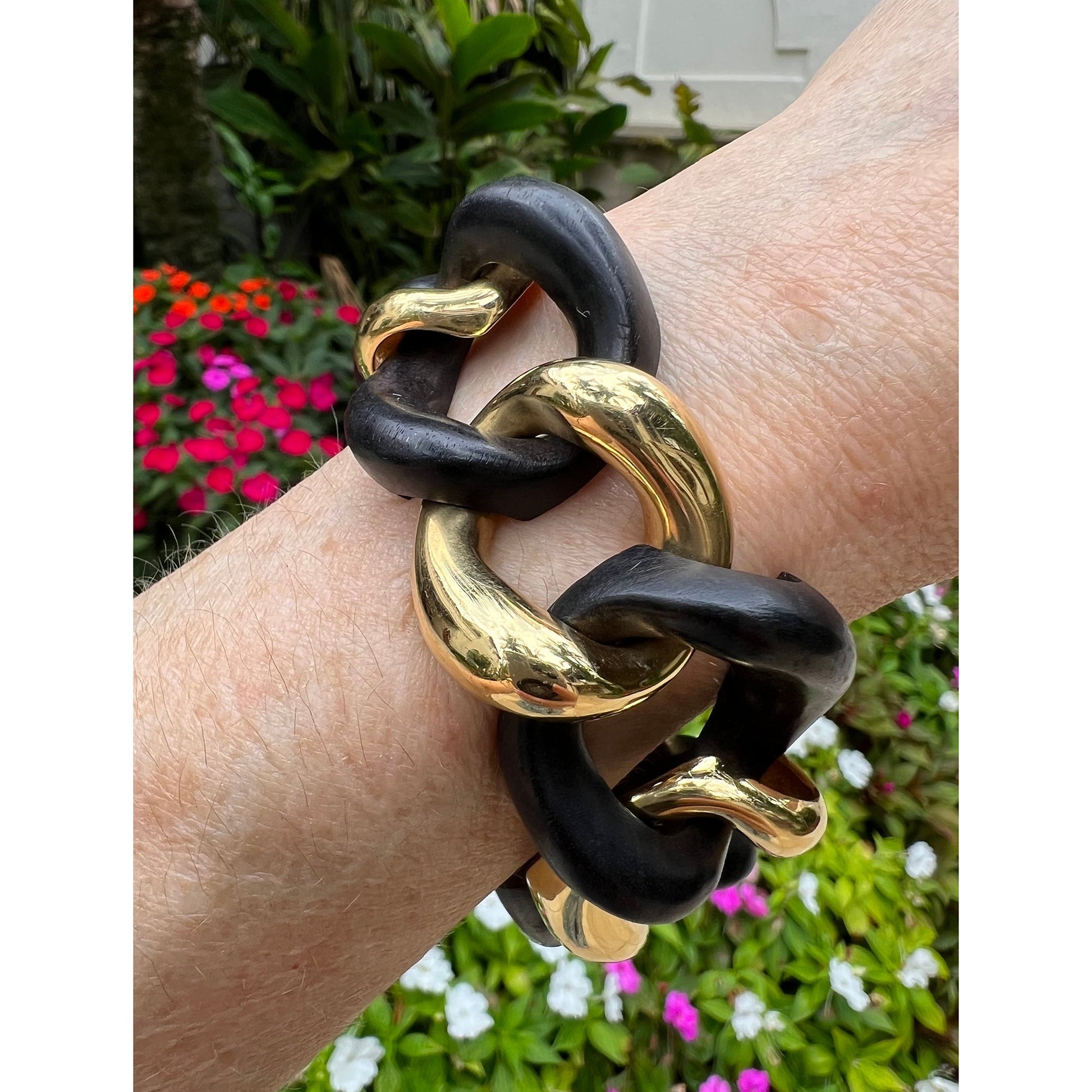 Seaman Schepps - 18k Yellow Gold Ebony Wood Classic Link Bracelet