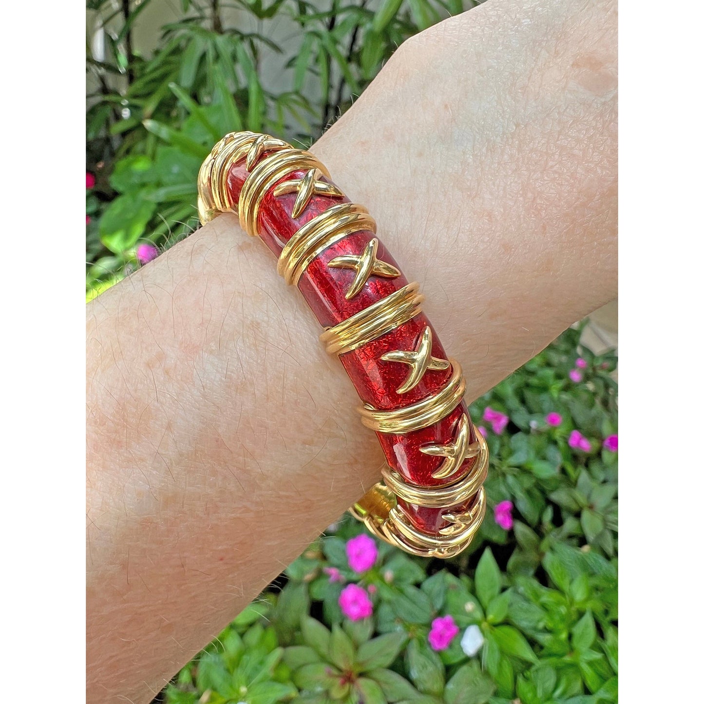 Tiffany & Co - Schlumberger Croisillon Red Enamel Bangle Bracelet