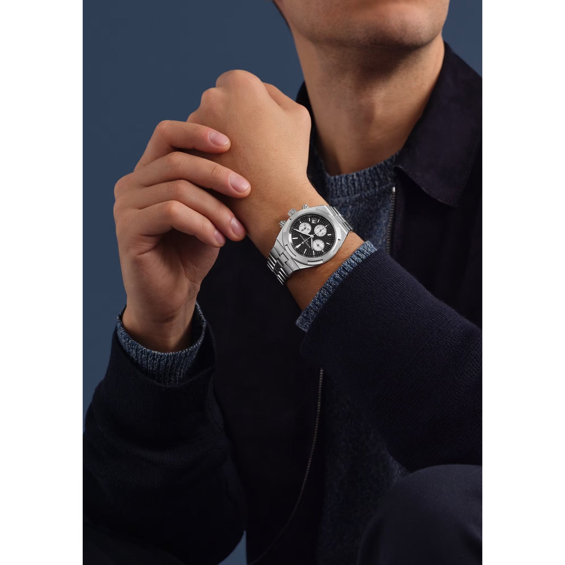 Vacheron Constantin - Overseas Chronograph Black Dial Steel Watch (5520V/210A - B481)