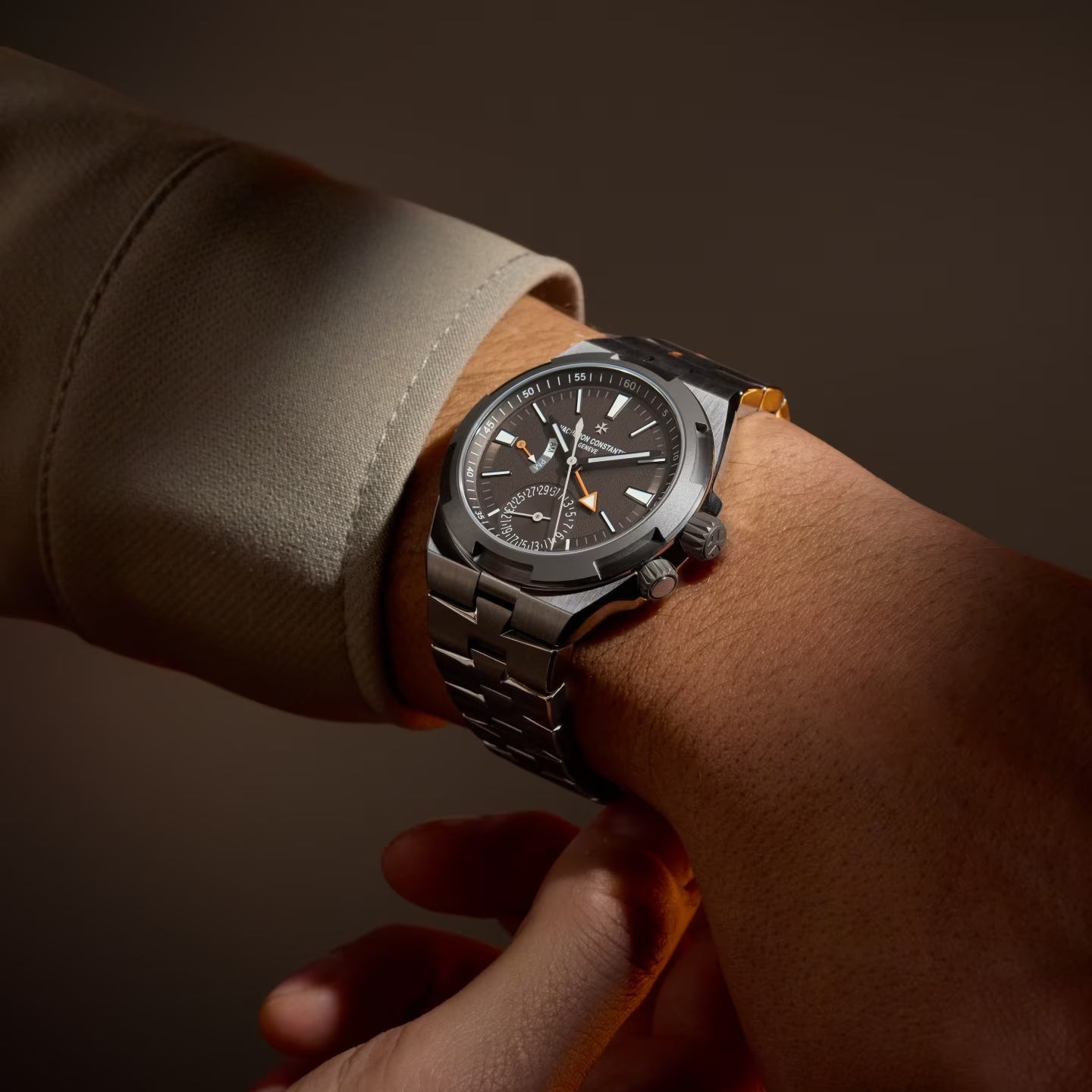 Vacheron Constantin - Overseas Dual Time Brown Dial Titanium (7930V/210T - H072)