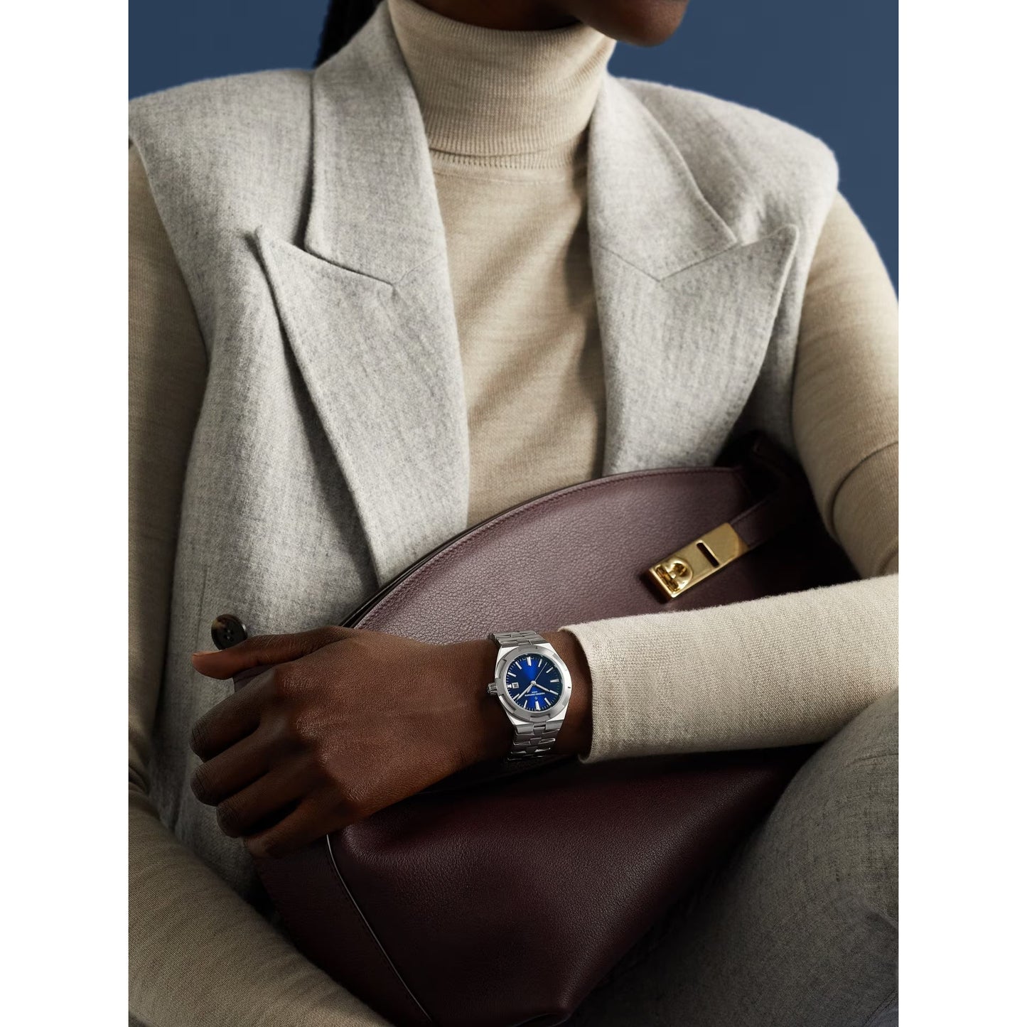 Vacheron Constantin - Overseas Self - Winding 34.5mm Blue Dial Steel (4600V/200A - B980)