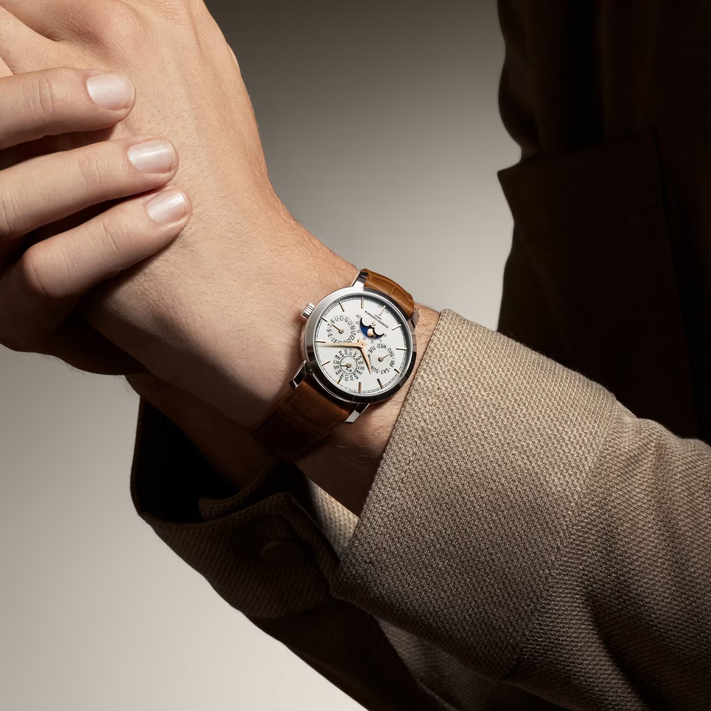 Traditionnelle Perpetual Calendar White Gold (4300T/000G-H106)