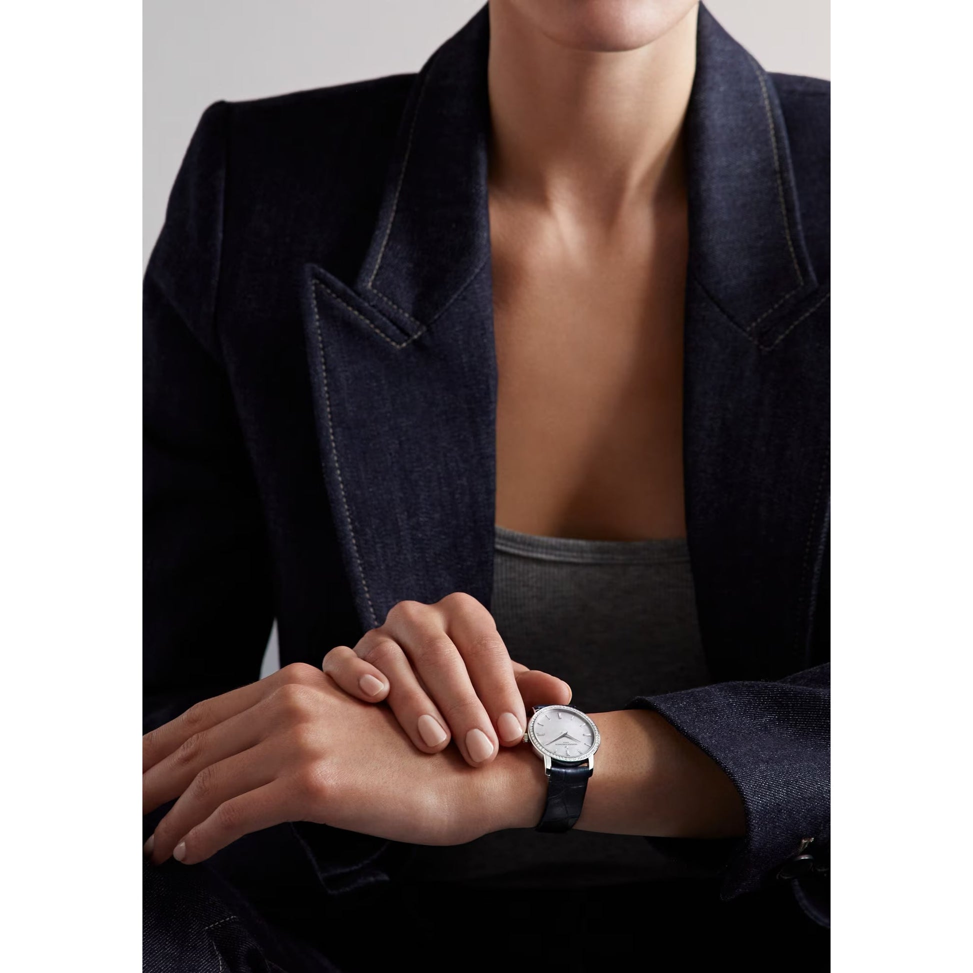 Vacheron Constantin - Traditionnelle Quartz 30mm White Gold Diamond Bezel (25558/000G - B157)