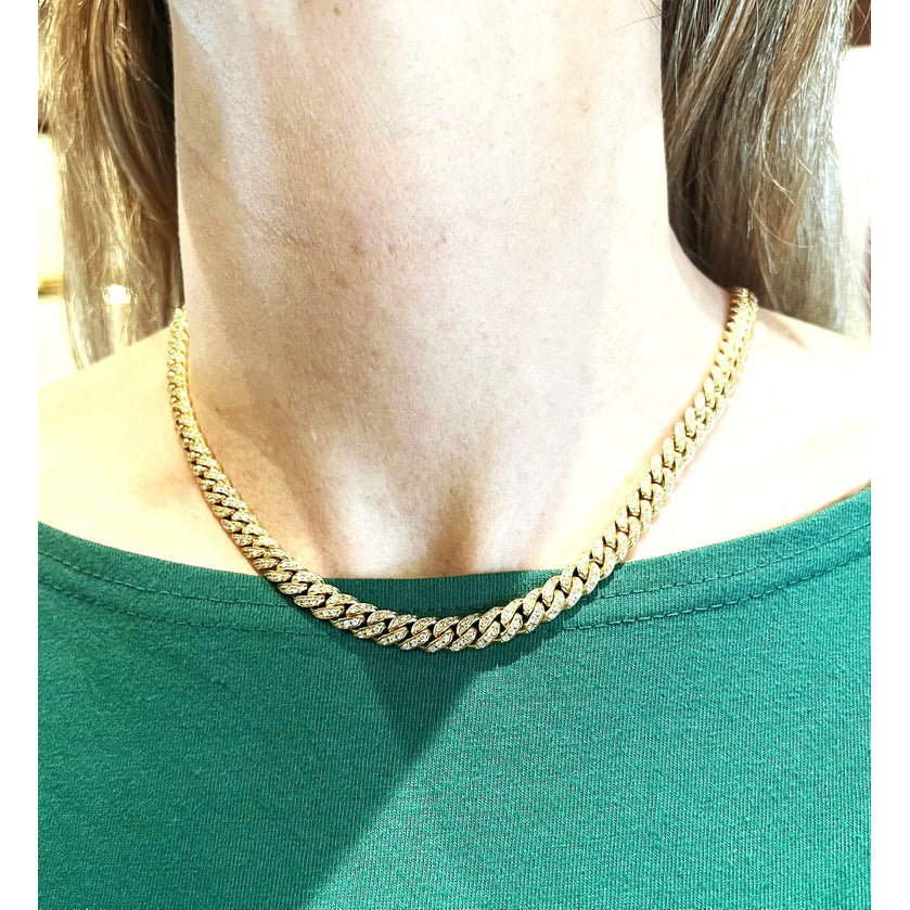 18k Yellow Gold Pavé Diamond Curb-Link Necklace Seen on Model's Neck