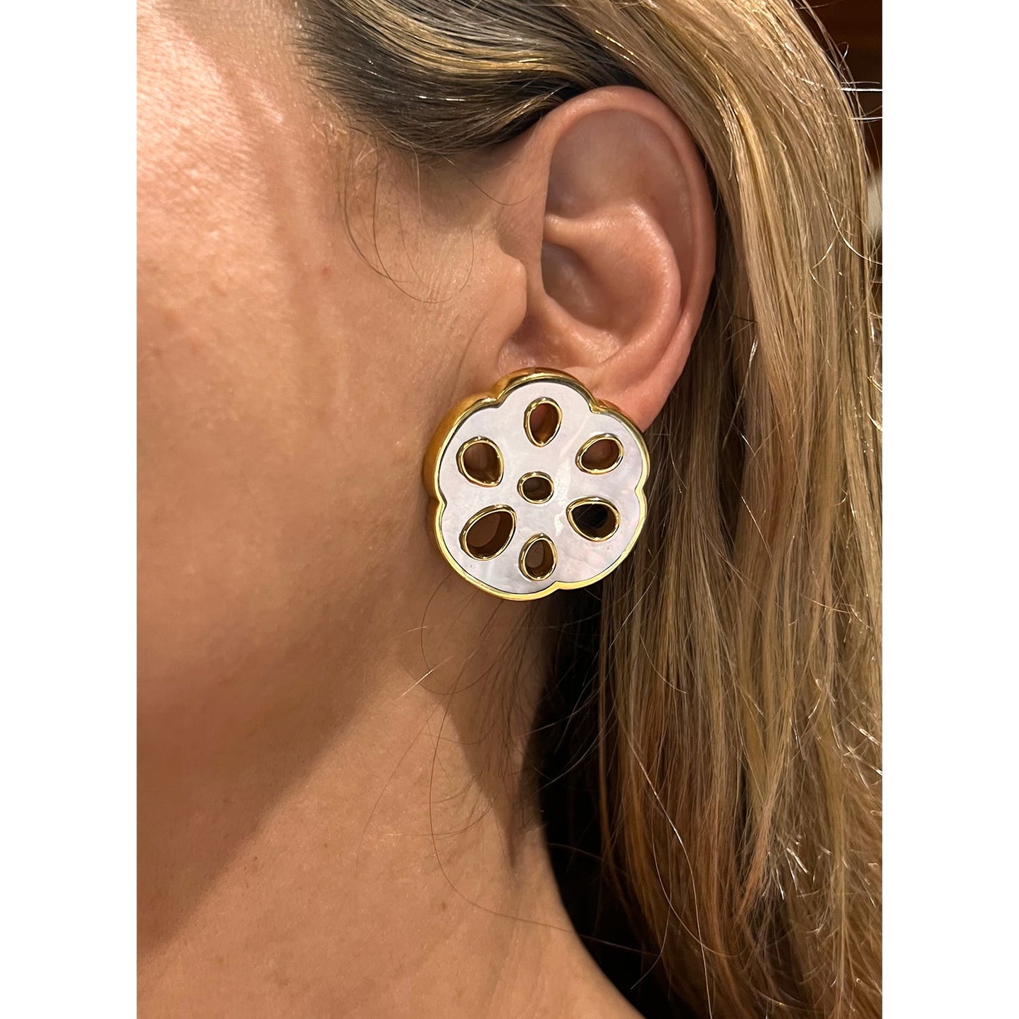 Angela Cummings - 18k Yellow Gold Mother-of-Pearl Lotus Earrings
