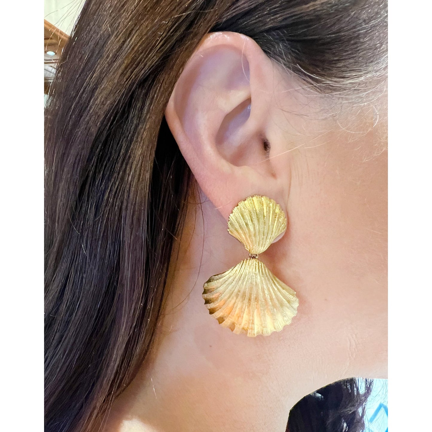 Buccellati - Estate 18k Yellow Gold Shell Drop Earrings