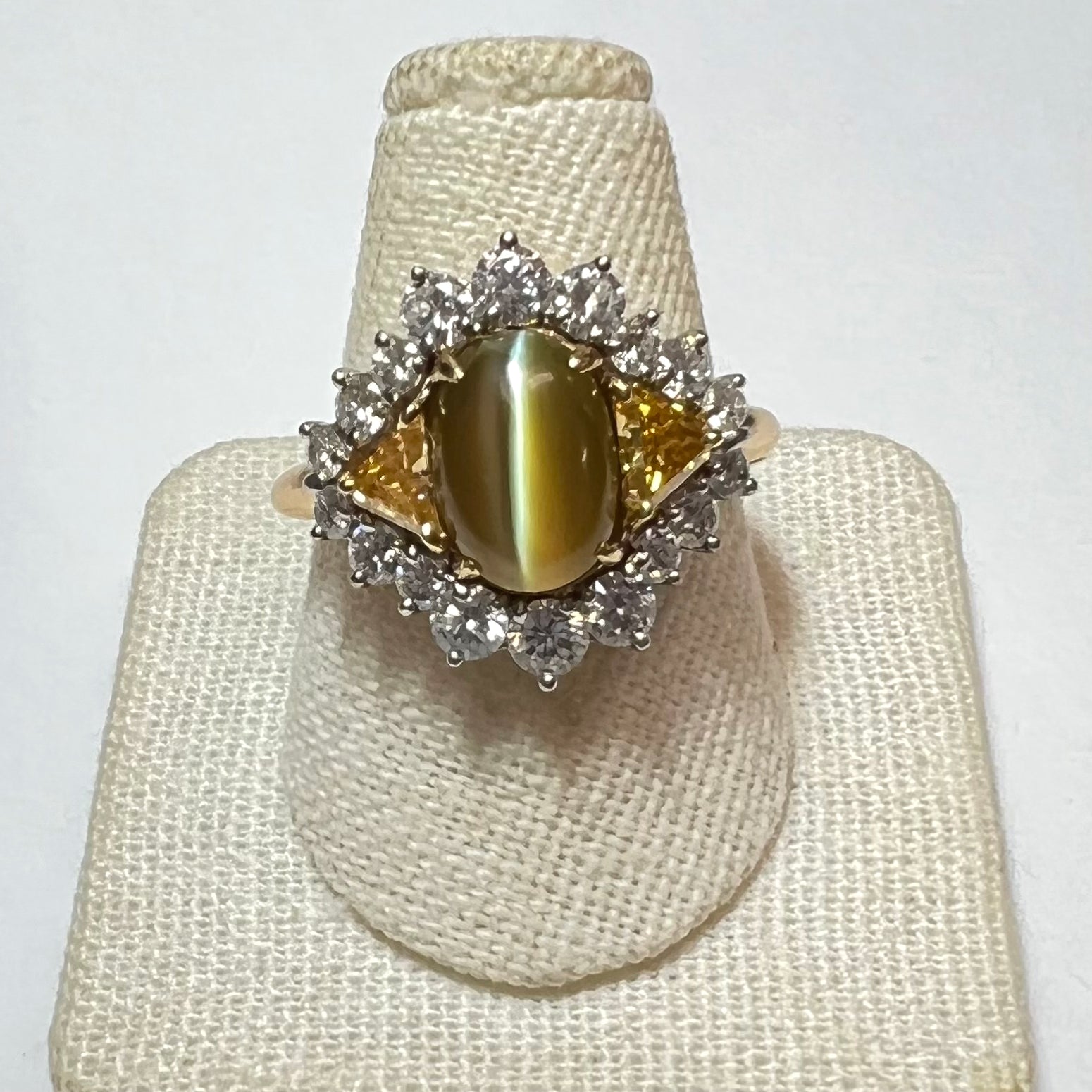 Estate Collection - 1960s Cat's Eye Chrysoberyl Diamond Ring