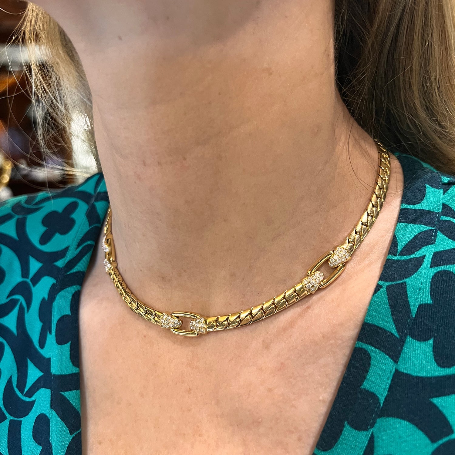 Cartier gold hotsell choker necklace