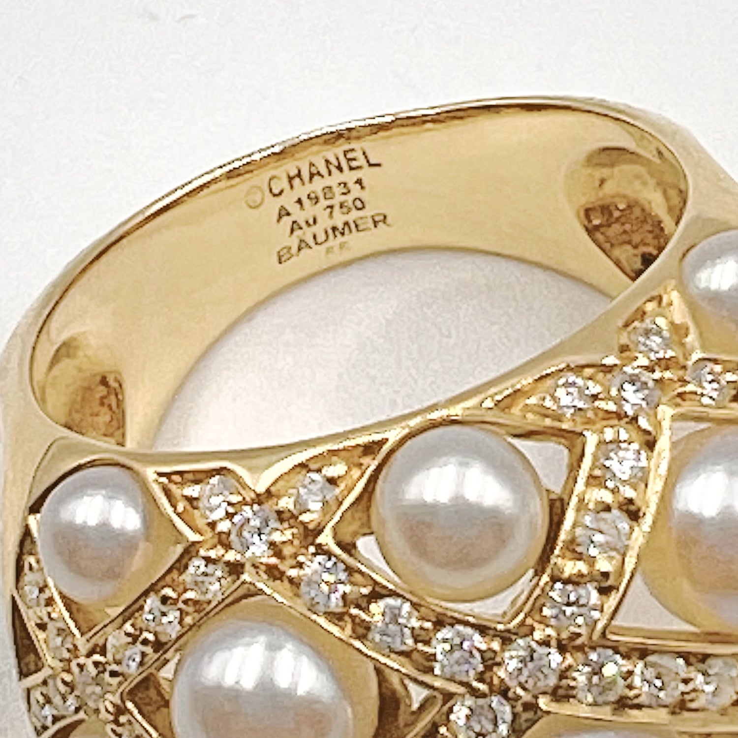Pearl Diamond Matelassé Ring